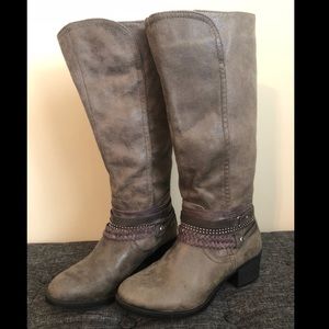 SO Women’s grey boots